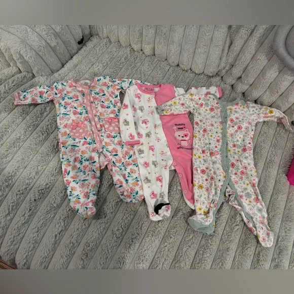 6 month baby girl lot - Picture 3 of 6